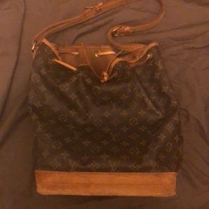 Louis Vuitton Noe bucket bag